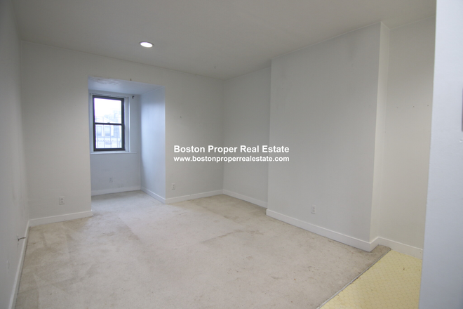 a - Upper floor 1 bedroom