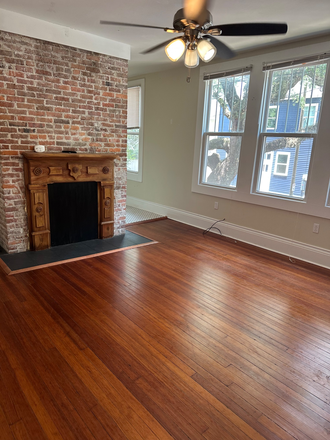 Living Room - Palmer & Willow - 4 bedrooms/2 baths Apartments