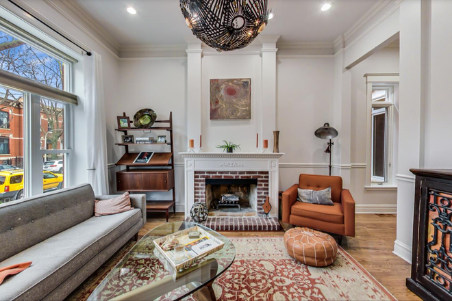 Living room (with working fireplace) - Whole house with all the comforts of home, in a quiet neighborhood walking distance from IMD.