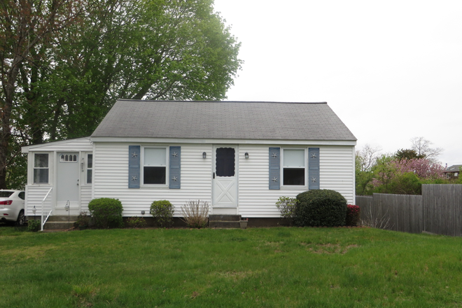 Exterior - 31 Bayberry Road, Narragansett, RI House