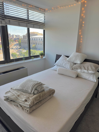 Bed - Spacious, bright, fully-furnished 1 BD for Winter Apartments