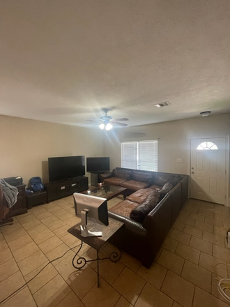 living room - 509 Olive St. Bryan, TX.  Close to campus and bus routes. House