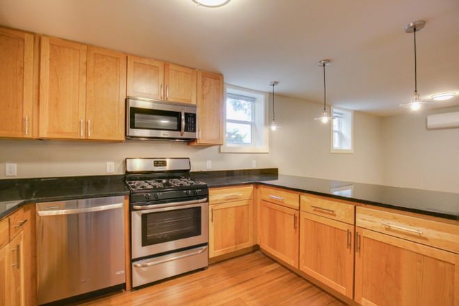 more kitchen - 1626 Carroll Ave huge 4 BR, 2 BA, Apartments