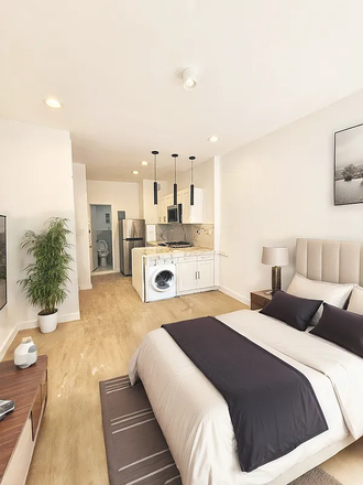 room - 338 East 14th Street #2C Apartments