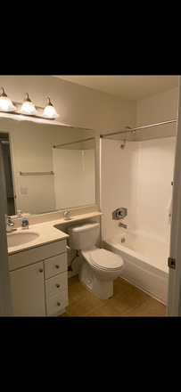 Bathroom - Apartment Near Campus
