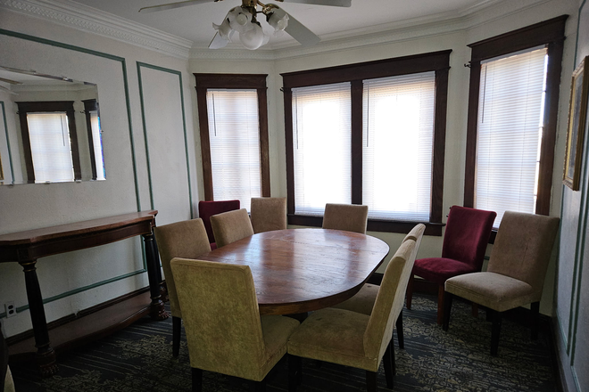 Dining Room - Fully Furnished Bedroom Near PG Plaza Metro House