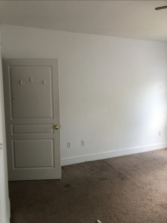 2nd Floor Bedroom - 1418 W Clay St House