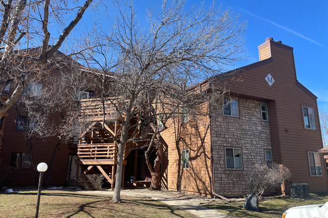 1 - AVAILABLE 8/5: 6126 Habitat Dr #2 Condo