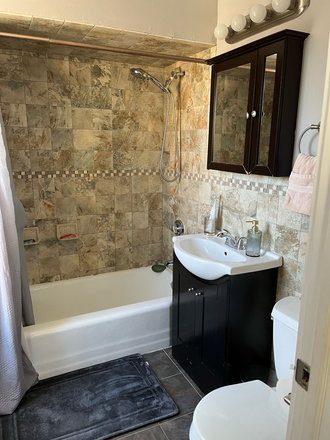 Bathroom 1 - 1 room in 4br/2ba next to Market Basket