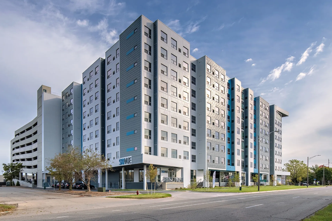 Outside street view - Summer Lease Takeover (May-July) - SkyVue Apartment