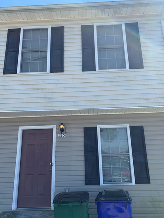  - 3 Bedroom 2.5 Bath Townhouse