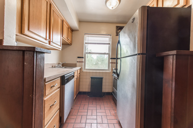 Kitchen - 420- 424 Riddle Apartments