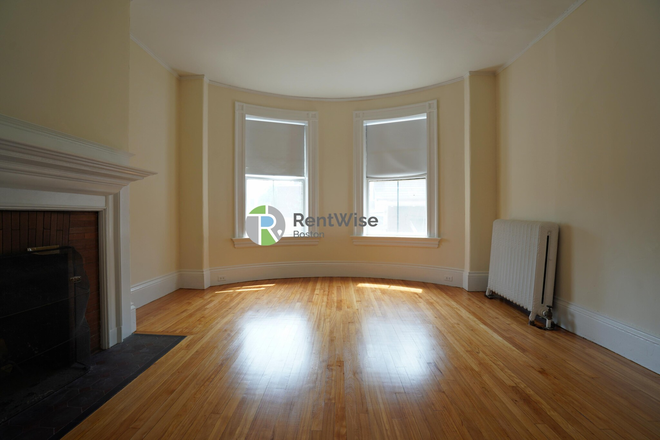 1 - AUG 2026-Sweet Central Sq 1 bed, H/HW Inc. No Broker Fee Apartments