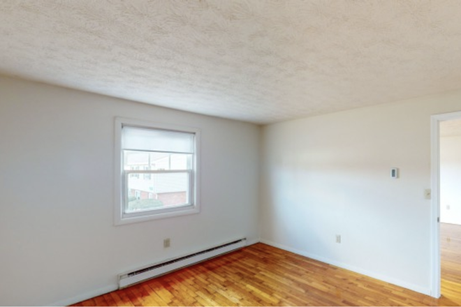 Bedroom - Kamins Real Estate Apartments