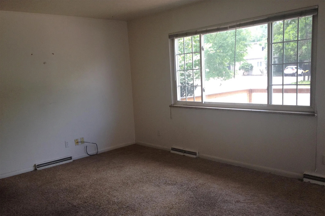 Room - 3-Bedroom Triplex Unit Two Blocks from CU Boulder 790 30th Street, Unit B | Boulder, CO 80304 Triplex