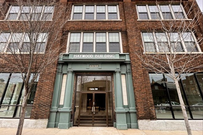 The website has no pictures of the space, but of the exterior facade of the building. The 360 tour is very accurate. - Haywood Lofts