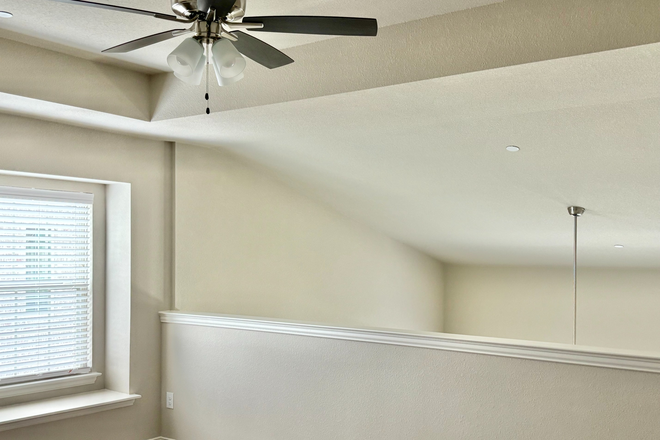 Loft or game room with view to family room below - 4 BD Townhome