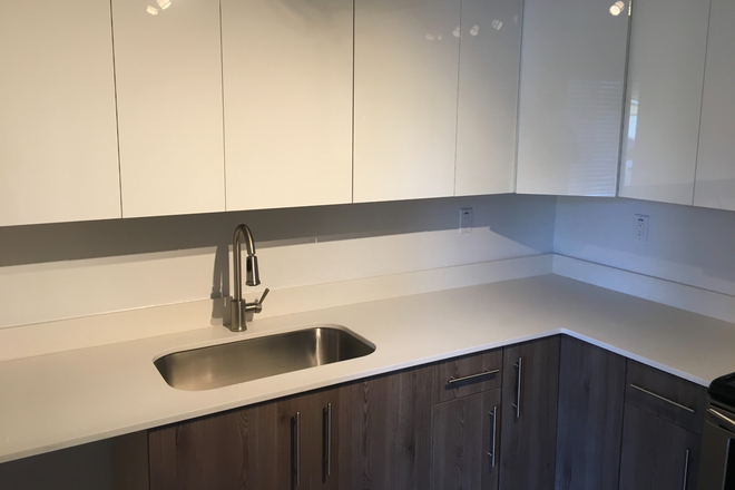 Kitchen - WALK TO UM !!  Large 3/2 Coral Gables Duplex Duplex