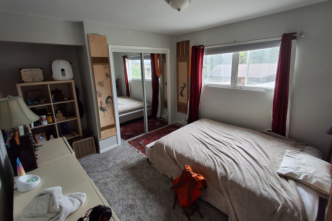 Bedroom - 3br, 2.5 Bath, Single Room for Rent, East Boulder - check description for more