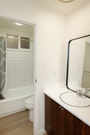 Bathroom - Spacious 2bdrs AVL NOW - 1951 E 30th