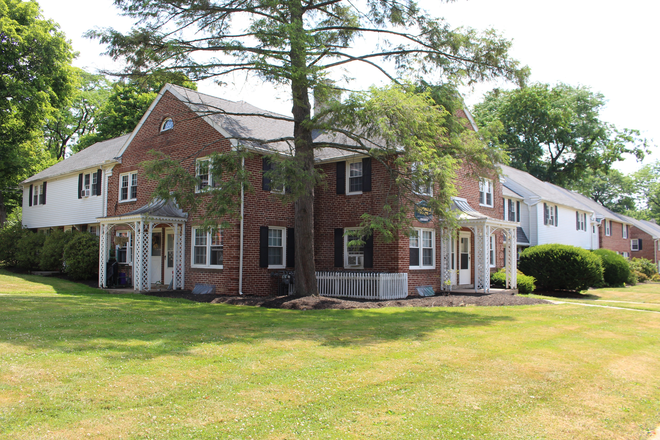 Exterior - Old Boalsburg Road Apartments