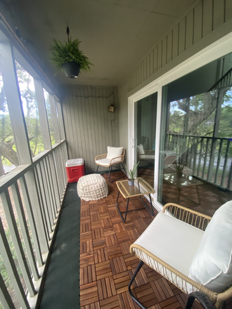 Apartment Patio - Townhouse in Mount Pleasant