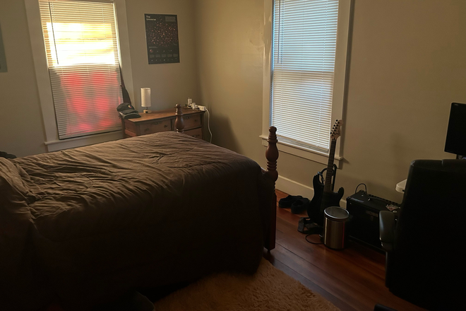 bedroom - beautiful large apartment with sun room minutes to UConn university