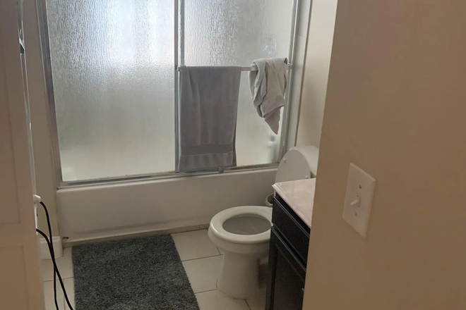 bathroom - 1 Female Roommate Wanted for Large Apt