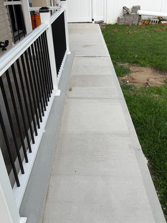Walkway - Brand new Studio Apartment 8 minutes to campus