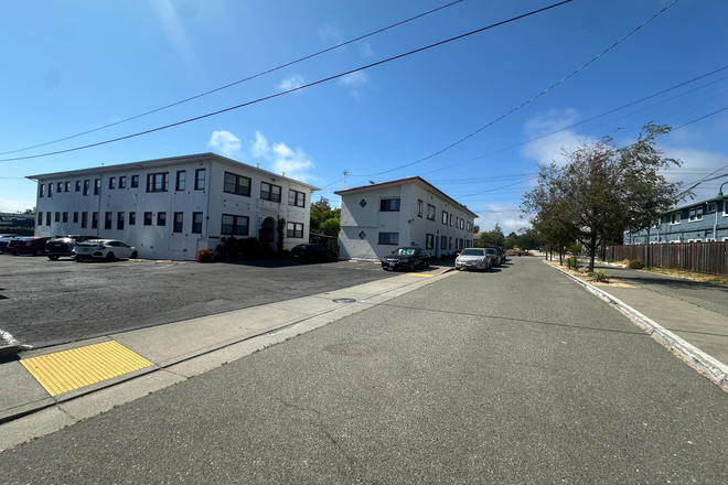 Building view - delaware st near North Brk BART