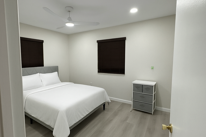 Bedroom - Spacious 4-Bed Oasis – Just 1 Mile from Campus!