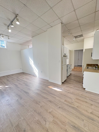 Beautifully lit high ceilings and dormer windows - AVAILABLE IN TIME FOR THE SUMMER SESSIONS! Apartments