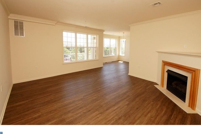 Living Room - 2BR condo-Masterson Ct-Ewing