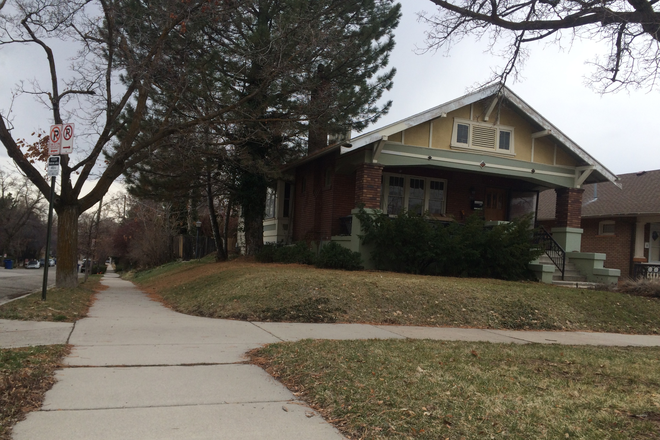 House Street View - 2-Bed Apartment $1,350 Small Well-Behaved Pets Welcome