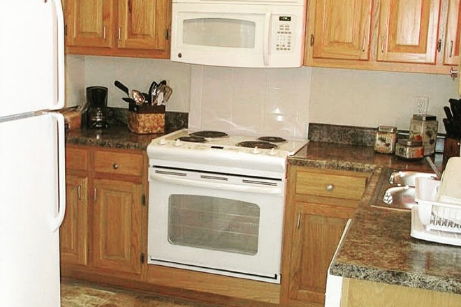 Deana's Townhomes Kitchen - Deana's Townhomes