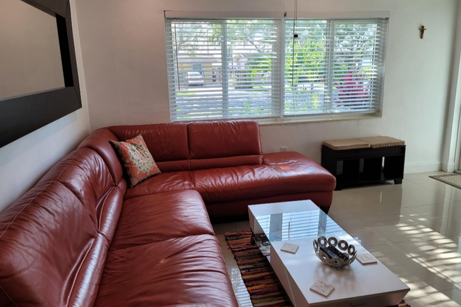 Living room - In the heart of Miami House