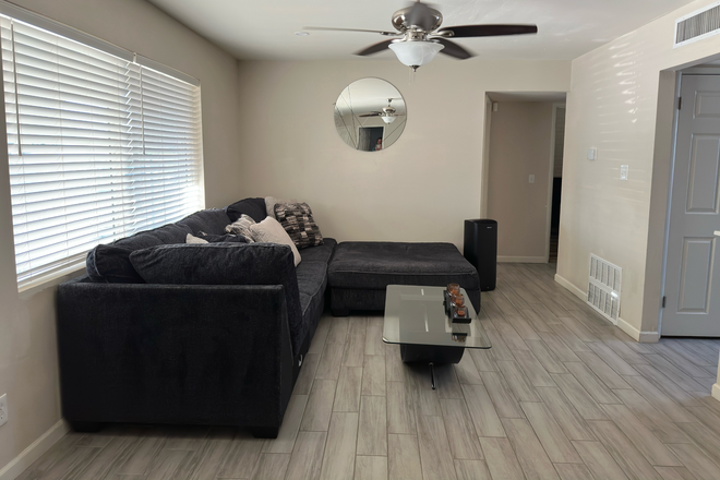 Living Room - Quiet Home Close to Campus