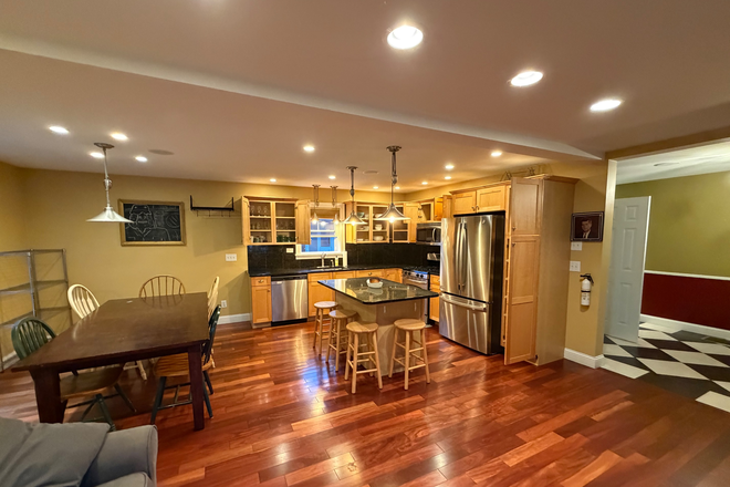Kitchen - Beautiful 3 bedroom duplex in Old North End Duplex