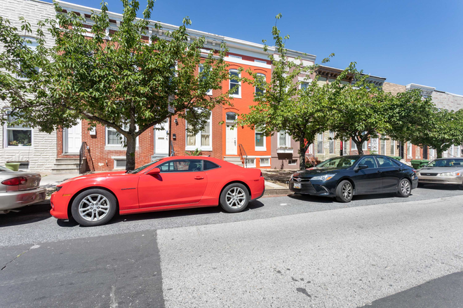 Street - 2Br 2Ba Renovated Townhouse very convenient to Johns Hopkins Medical Institutions campus