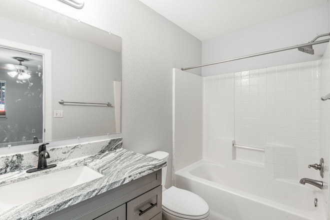 Bathroom 2 - 2BR/2BA Remodeled Condo close to NAU!