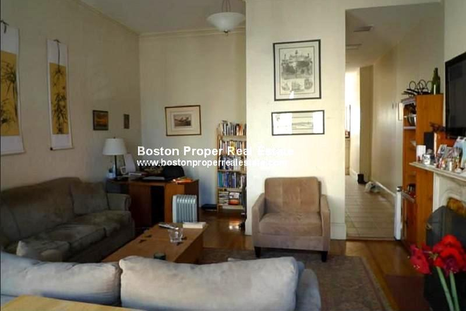 a - Entire 2nd floor of brownstone Apartments