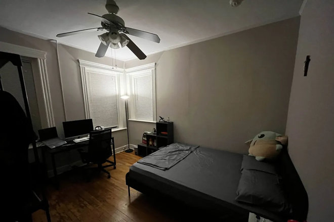 Bedroom. - Apartment Near Fenway, Campus, and the Green Line