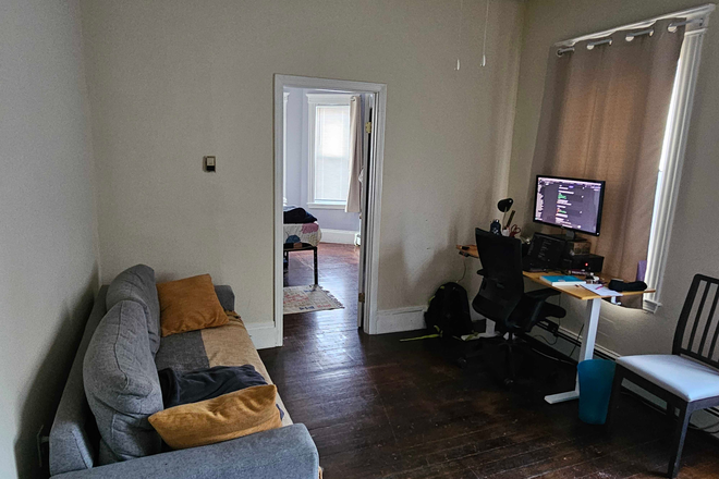 Living room - 2BR,1B on Broadway St, 10m from MIT, Central Sq. $2600 Apartments