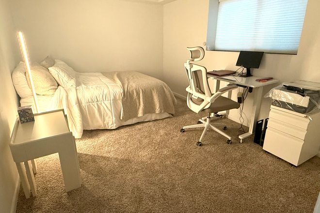Photo - Private apartment Summer Session 1 available with bath, private courtyard, 12 min walk to campu