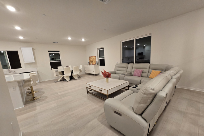 Living Room - Newly Built 5-Bedroom House Near UCR - Master Suite & Spacious Rooms