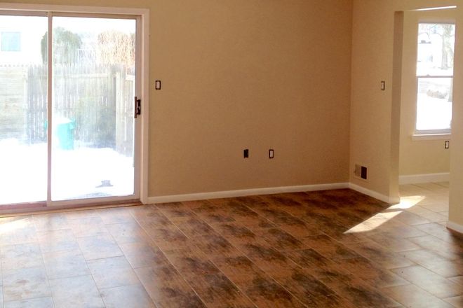 Living room - 2BR condo-Spyglass Ct-E. Windsor