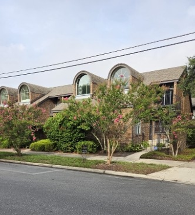 front of building - Townhouse condo close to campus