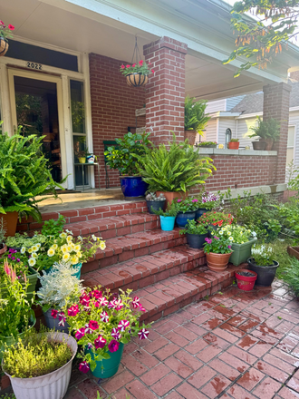 Front porch - maintained by owner (not tentant) - Fully renovated 3 bed / 1 bath - All new appliances and HVAC - quiet, safe, and maintained Duplex