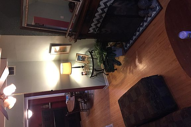 Living Room - 932 West Montana St Apartments