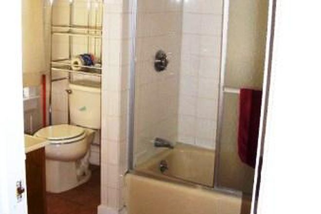 bathroom - 61 Fayette St/Inman Sq-Ctrl.Sq-Harv.Yard, Cambridge. Apartments